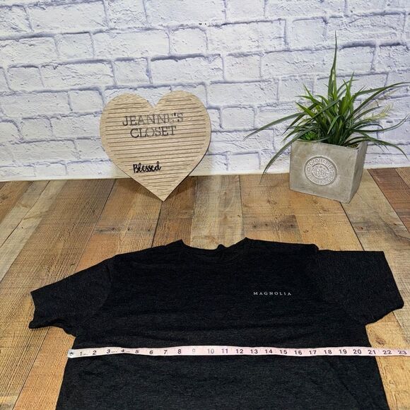 Magnolia Make Kindness Loud T-Shirt Gray Top Size L Waco Texas Shirt - Picture 4 of 10